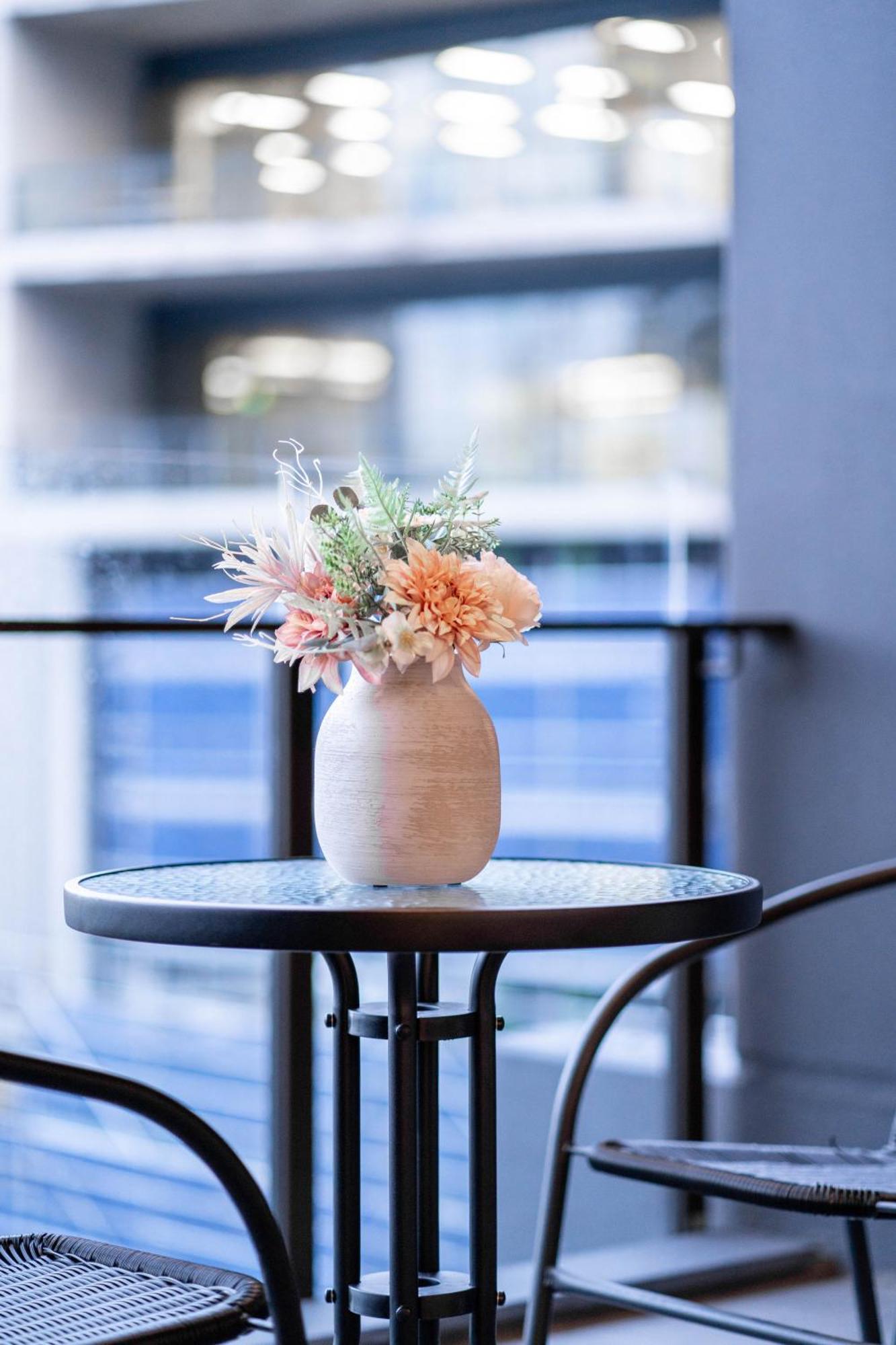 Apartment Urban Elegance 2b2b W Parking, Pool South Brisbane
