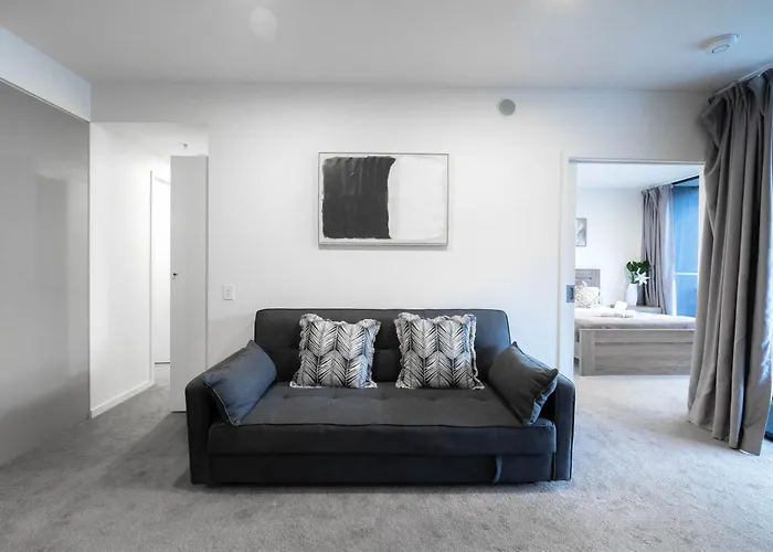 Urban Elegance 2B2B W Parking, Pool South Brisbane
