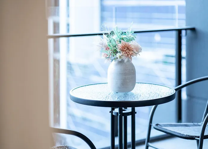 Urban Elegance 2B2B W Parking, Pool South Brisbane