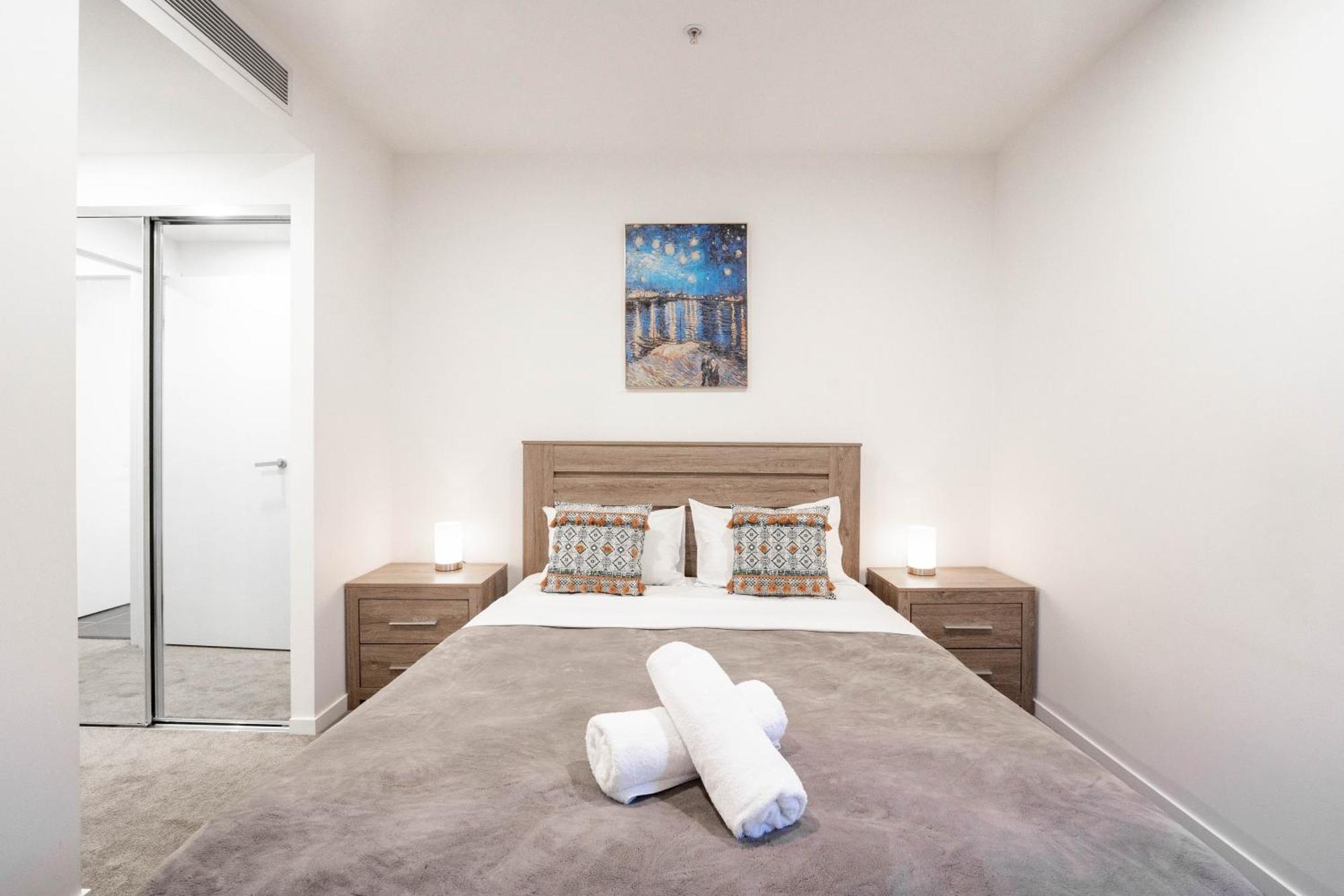 Urban Elegance 2b2b W Parking, Pool South