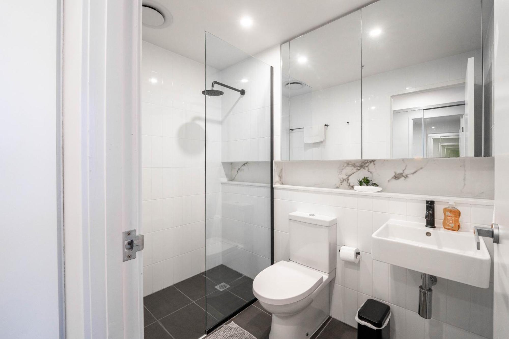 Urban Elegance 2b2b W Parking, Pool South