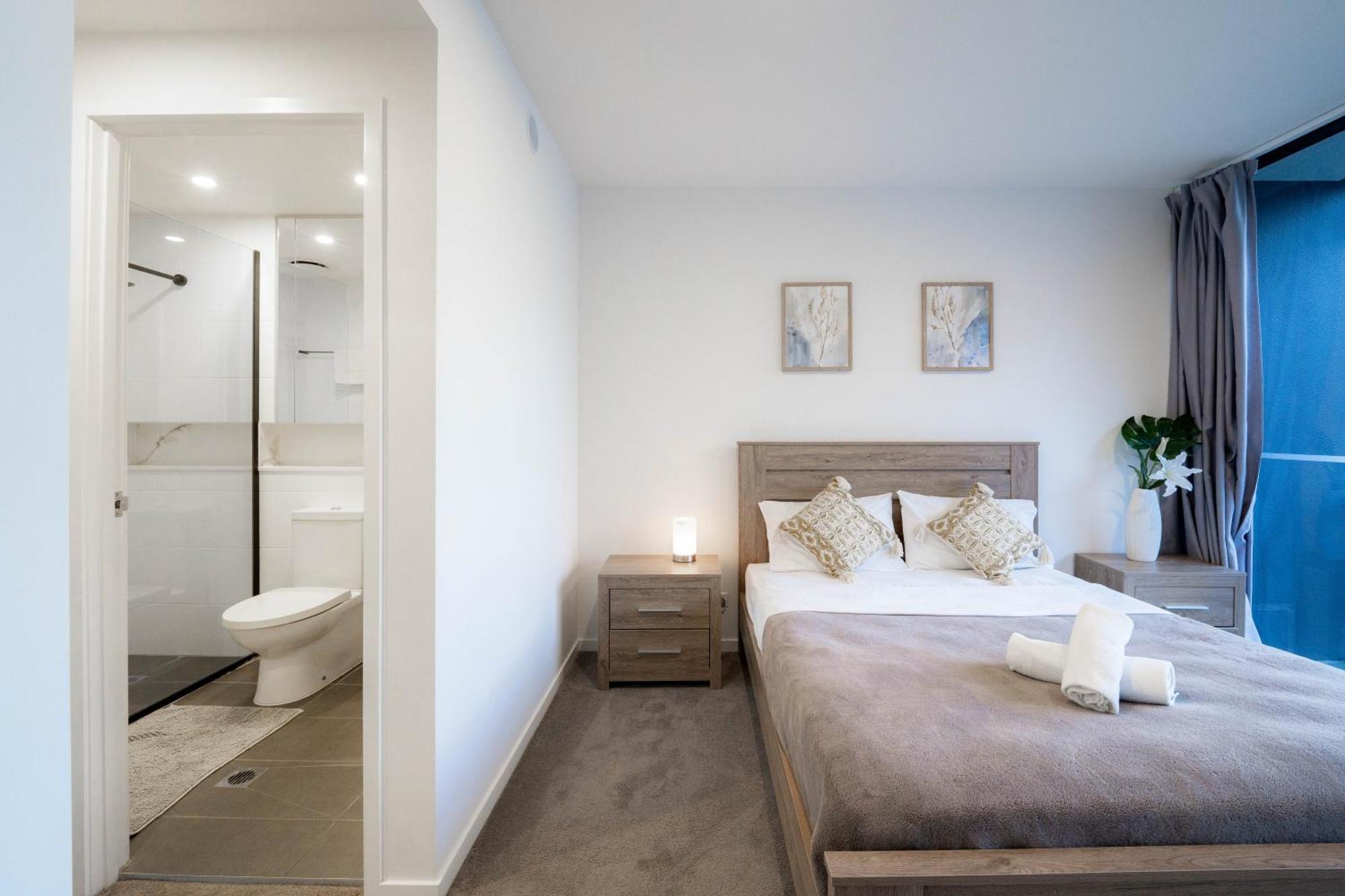 Urban Elegance 2b2b W Parking, Pool South