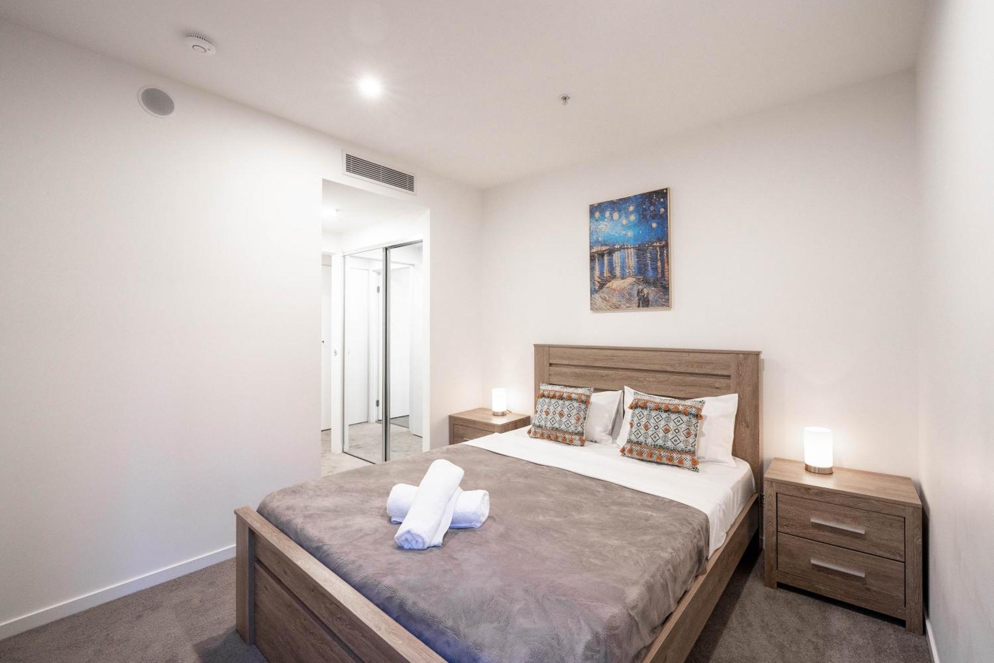 Urban Elegance 2b2b W Parking, Pool South